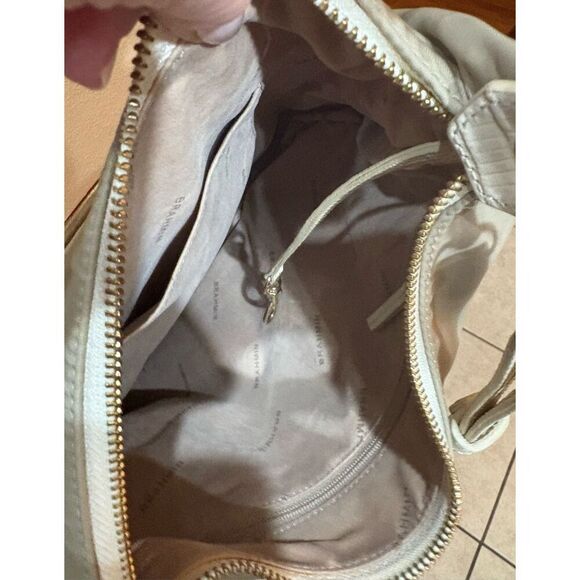 BRAHMIN - EUC Nylon & Croc-Embossed Leather Crossbody Bag in Tan & Cream - Picture 6 of 16